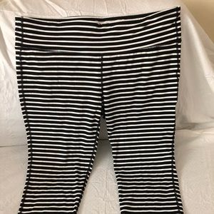 EUC athleta chatarunga Capri 1X